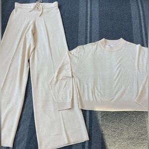 Zara cream knit set. Long pants and crop sweater